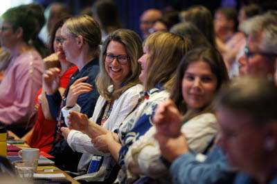 Vårdförbundets kongress 2026. kongressalen, glada kongressombud, glada mötesdeltagare
