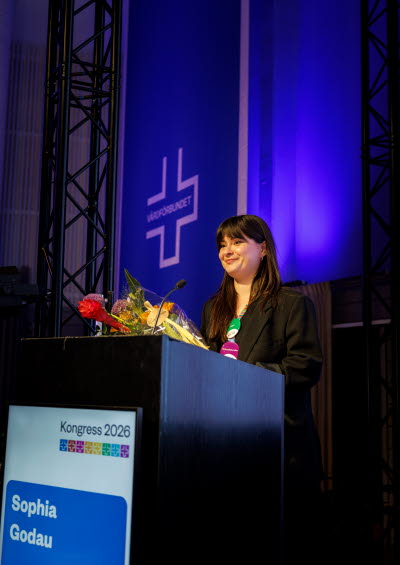Sophia Godau tar över som ny ordförande, bild från scen i plenum