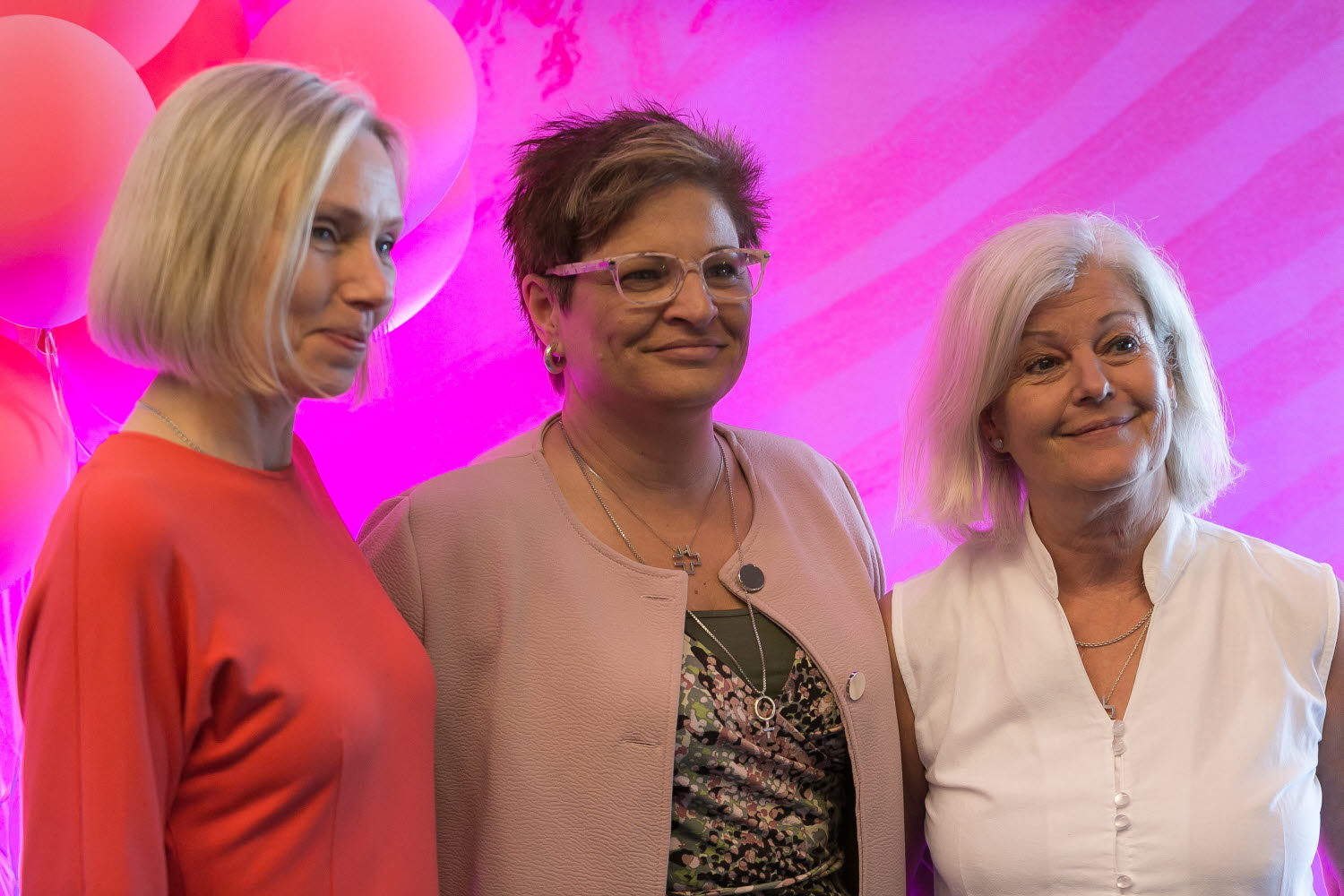 Ragnhild Karlsson, Sineva Ribeiro, Ann Johansson, presidiet, på kongressen 2018.