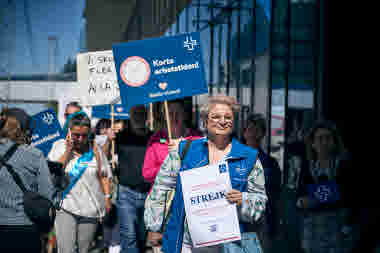 Den 4 juni kl 11 gick vi ut i strejk. Bilder från Karolinska Solna