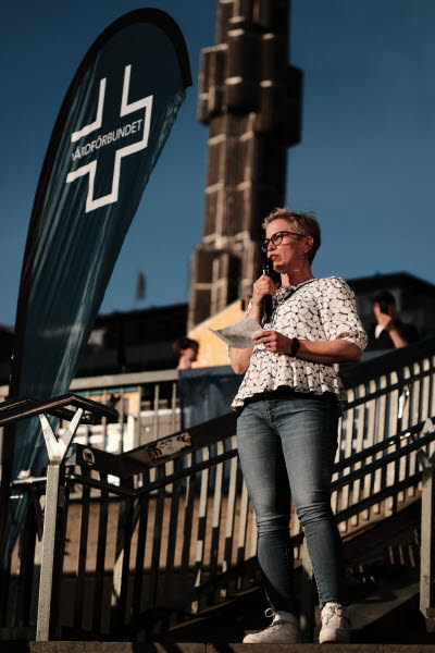 Manifestation 14 maj 2024 på Sergels torg. Rädda vården.
Emma Jonsson ordförande avdelning Stockholm