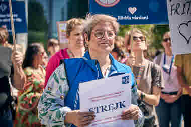 Den 4 juni kl 11 gick vi ut i strejk. Bilder från Karolinska Solna